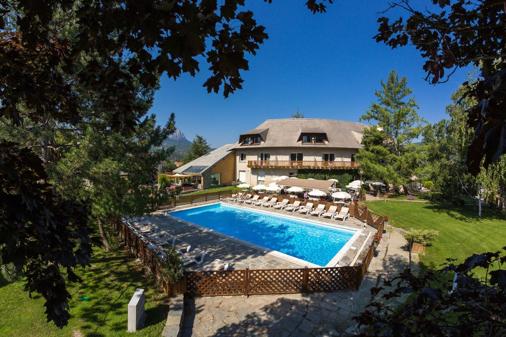 Hotel & Spa Les Bartavelles Crots Kültér fotó
